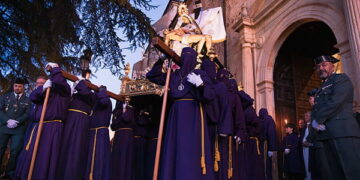 La procesión de los «Pasos» del Jueves Santo reunió a multitud de yunqueranos