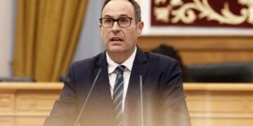 Martín-Buro pedirá explicaciones en las Cortes sobre la actividad real del nuevo servicio de Cirugía Plástica del HUCU