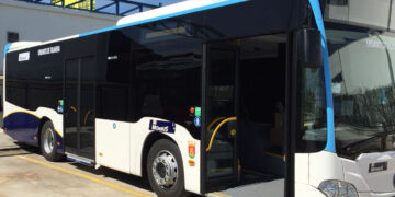 El Ayuntamiento impulsa mejoras en el servicio de transporte urbano con ajustes en horarios y recorridos para ganar en eficacia y puntualidad